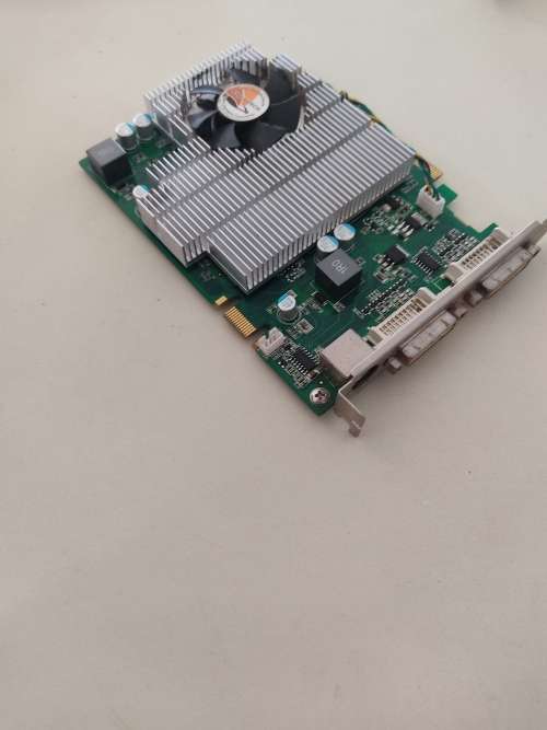 Nvidia Geforce 9500GT GDDR3 512MB Graphics Card**Tested and working**Low Shipping**