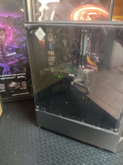 **Intel core i7**AMD HD8490 Graphics Card**8GB Ram**Asus Motherboard**Antec Gaming Case**