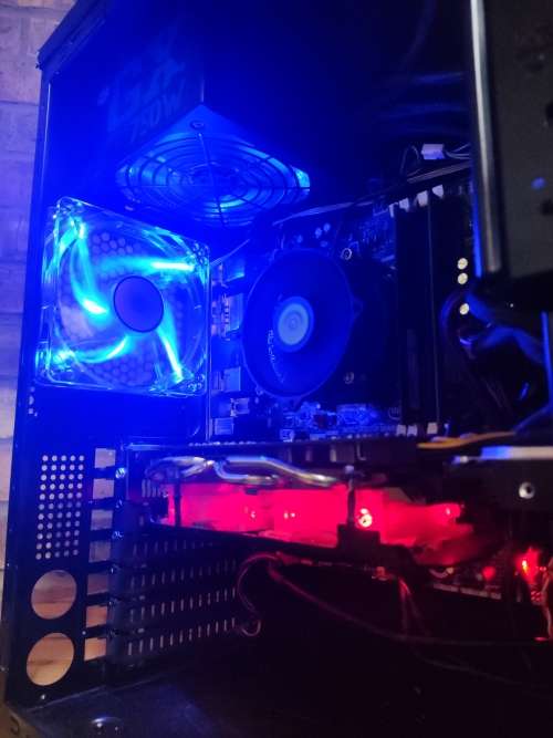 Gigabyte Gaming PC**Intel Core i7**GTX560Ti Graphics card**8GB Ram**Intel DQ57TM Motherboard**