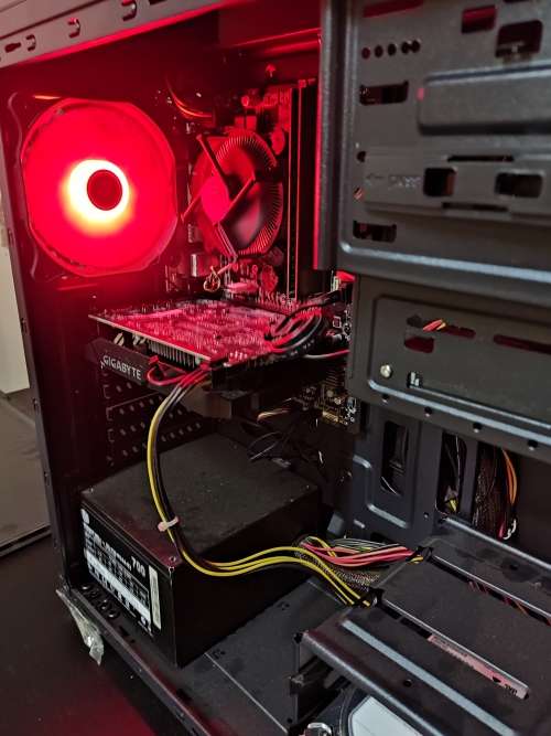GTX1650 4GB Gaming PC**4th Gen i5**128GB SSD+500GB HDD**700W PSU**Gigabyte MB**