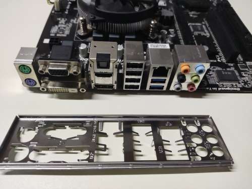i7 4790**Gigabyte Q87M Motherboard**Evercool CPU Cooler**4GB Ram**