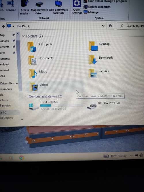 HP 620**250GB HDD**2GB Ram**intel Celeron**Great Condition**Battery Lasts 15min**