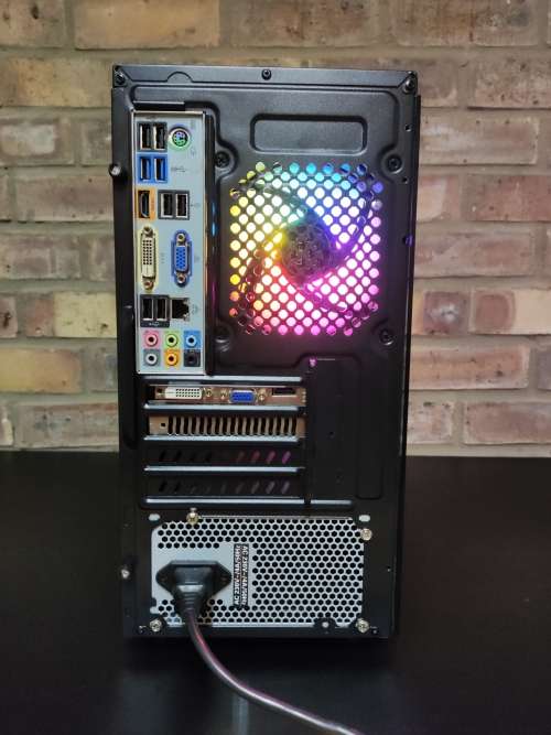 **Gaming PC**Intel Core i7 Quad Core**GTX750 ti**8GB Ram**256GB SSD**MSI Gaming Motherboard