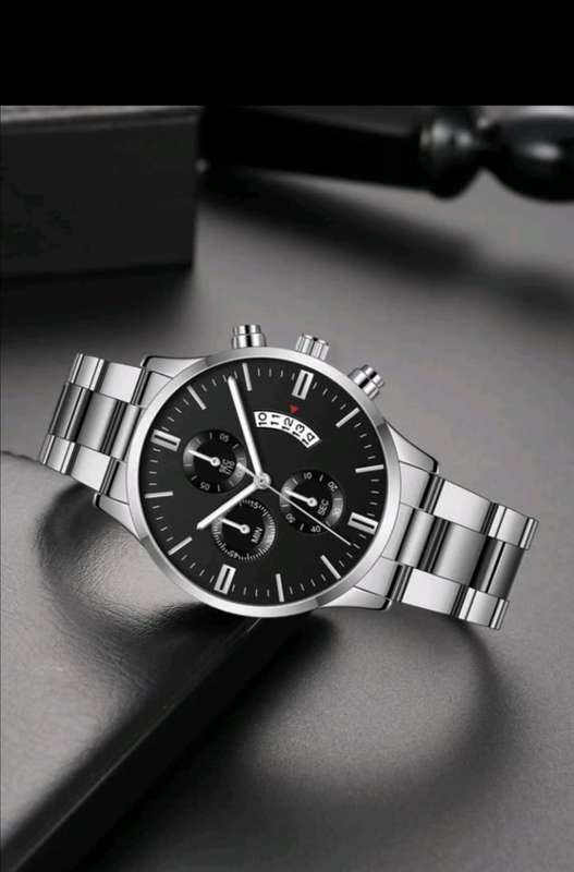 Elegant 2pc watch for a Gentleman