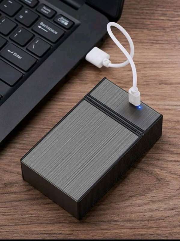 Exclusive Cigarette box + lighter