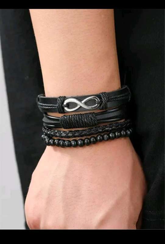 Exclusive watch set