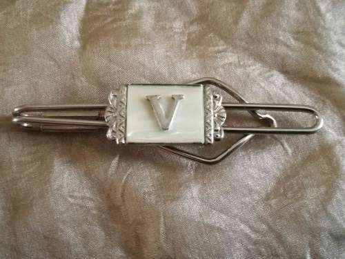 Vintage mother of pearl inlay scarf pin