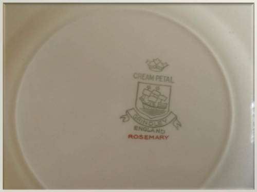 1955 - 1960`s - Rosemary Cream Petal - Grindley England - Small Plate