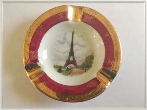 Early 1900`s Limoges `Paris - la Tour Eiffel` gilt ashtray
