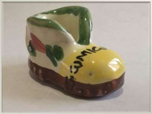 Miniature Italian ceramic - S Gimignano  - light yellow boot
