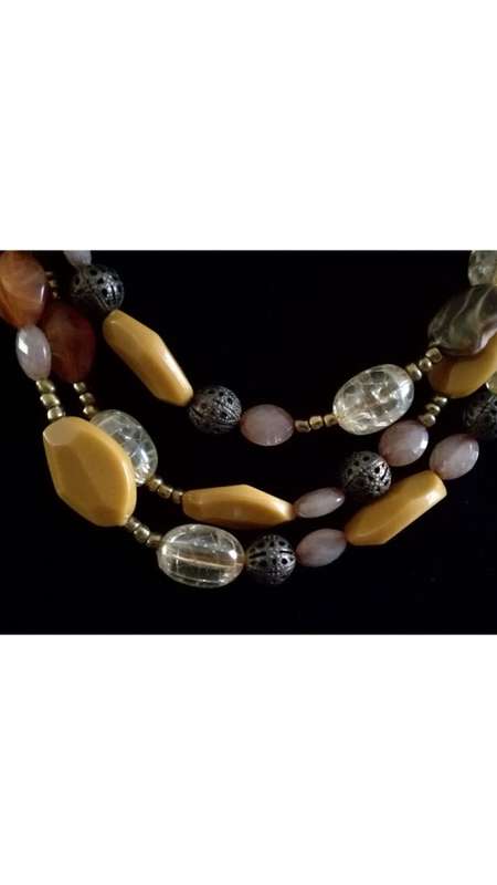 3 string beads necklace