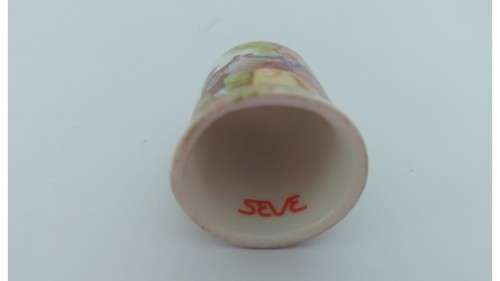 Courting couple fine bone China thimble
