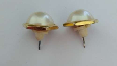 Gold plated pearl earrings