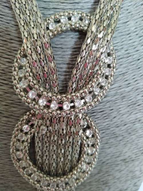 Retro silver tone necklace