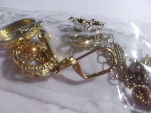 2 Piece -  Gold tone necklace and earnings
