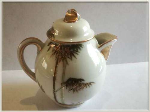 Set of 2 pieces - Japanese palm themed gilt sugar pot + tea pot