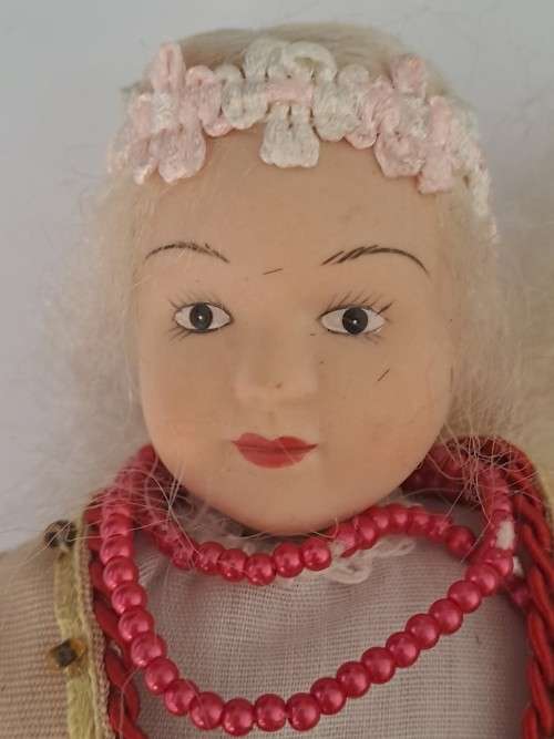 Porcelain dolls of the world - Ukraine