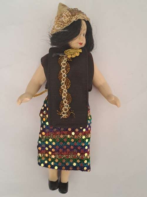Porcelain dolls of the world - Indonesia