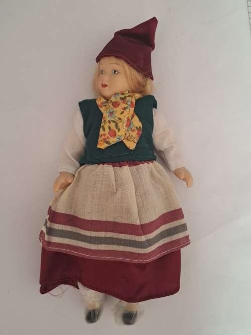 Porcelain dolls of the world - Sweden