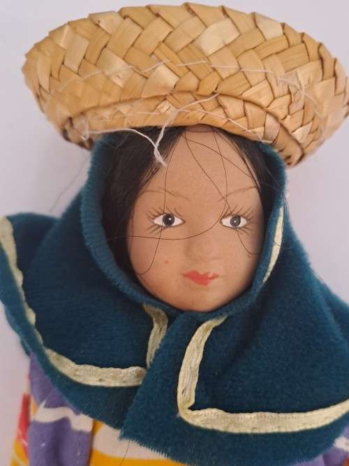 Porcelain dolls of the world - Peru