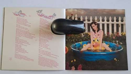 CD  Katy Perry - One of the boys    2008