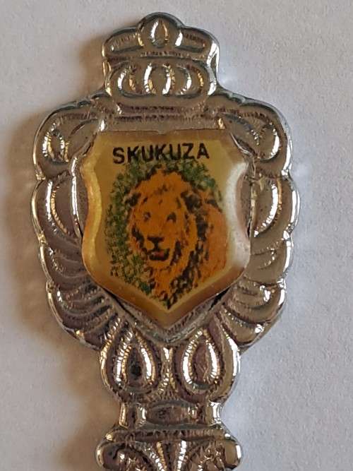 Vintage souvenir spoon -Skukuza -  red bishop