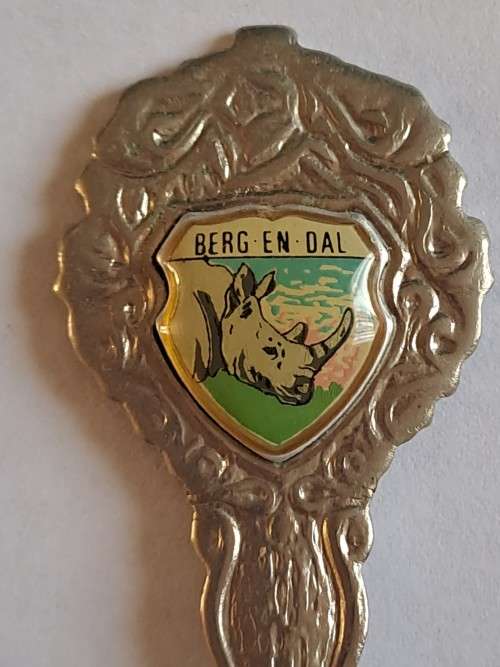 Vintage souvenir spoon - Berg en Dal/elephant