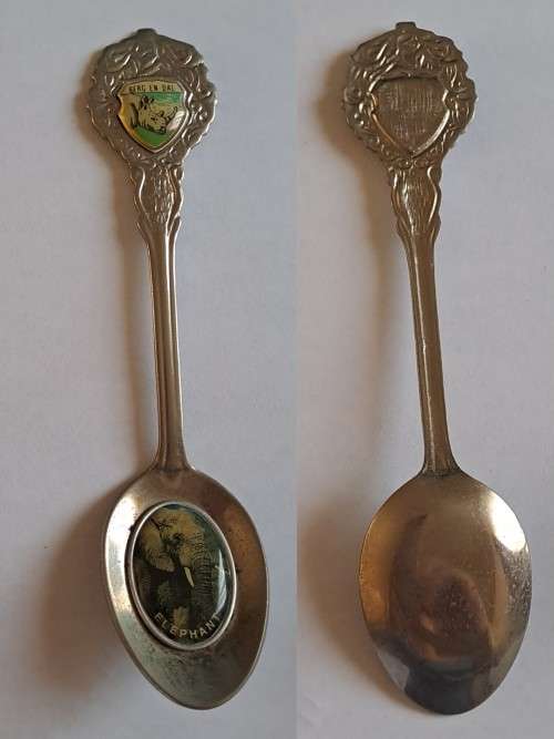 Vintage souvenir spoon - Berg en Dal/elephant