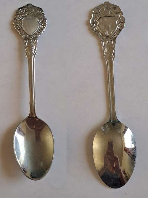 Vintage souvenir spoon -Blank plaque - helm C
