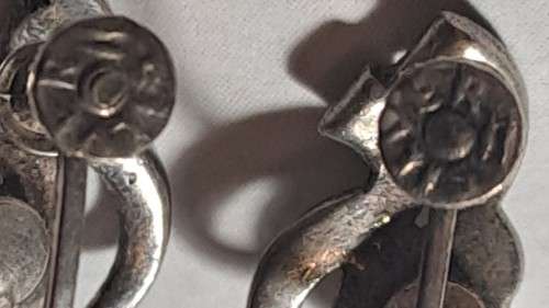 Vintage `silver` screw-back marcasite earrings with faux pearl (?) earrings
