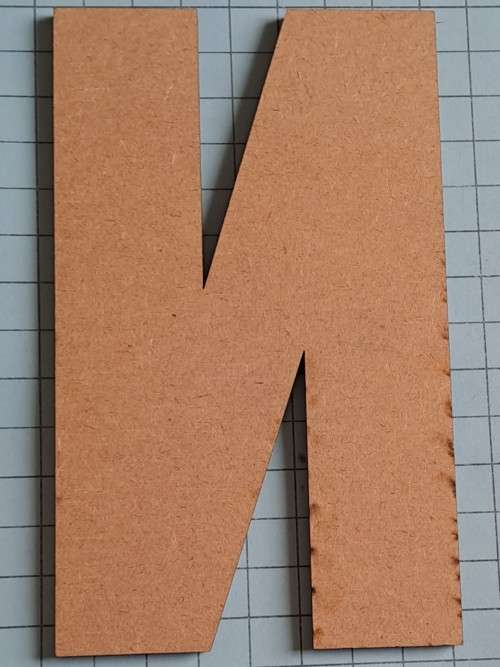 Wooden flower `N` - +/- 13cm