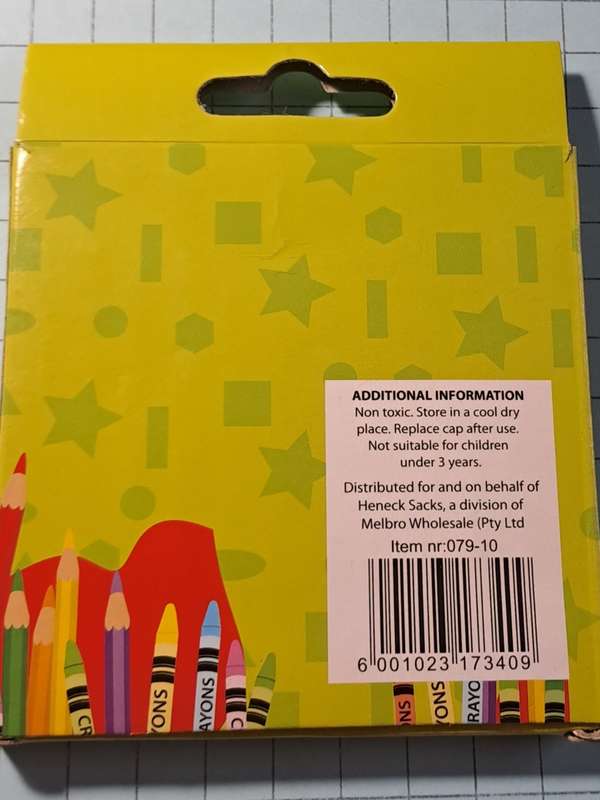 Unused - 12 short pencil crayons