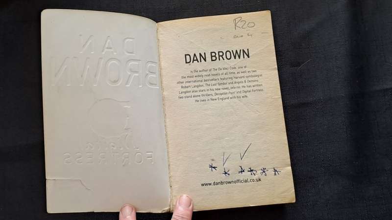 Dan Brown - Digital fortress  - paperback/softcover - pages 528