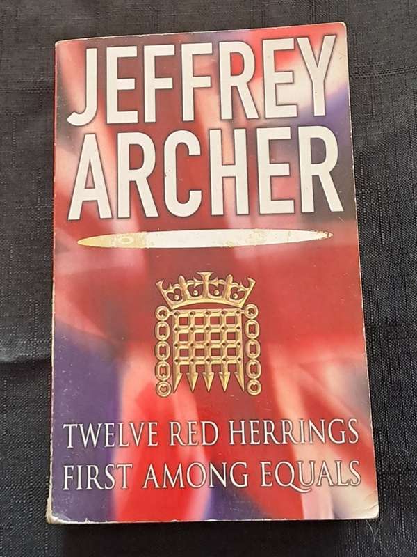 Jeffrey Archer omnibus - Twelve red herrings/First among equals - paperback/softcover - pages +300