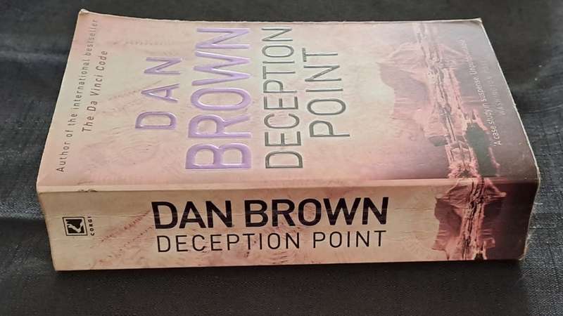 Jeffrey Archer  - Deception point  - paperback/softcover - pages+300