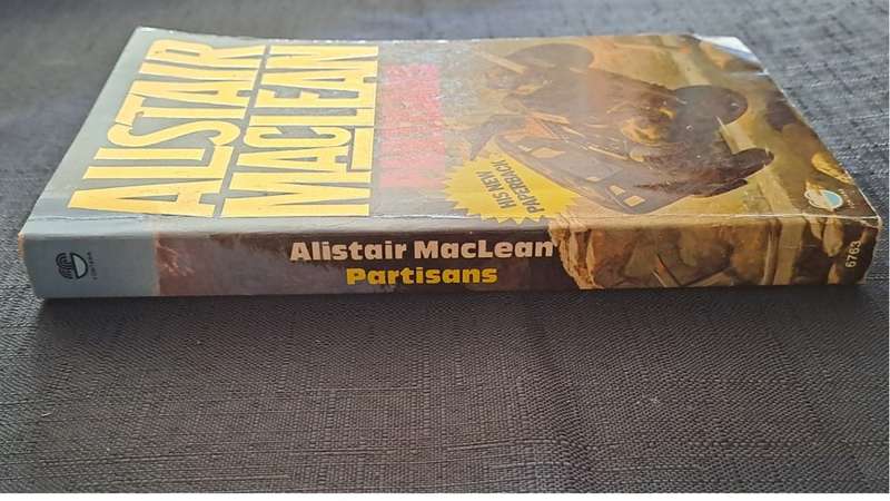 Alistair Maclean -  Partisans -  paperback/softcover - pages  224