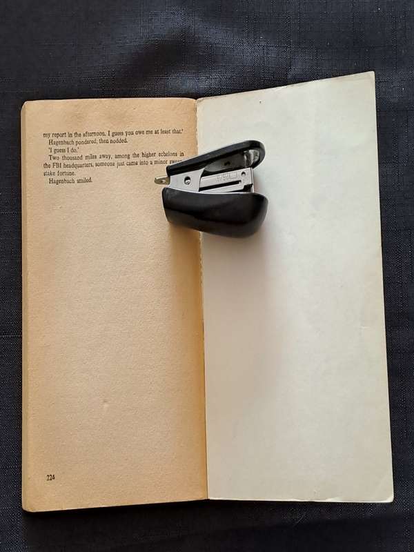 Alistair Maclean -  The Golden Gate -  paperback/softcover  -  Pages 224