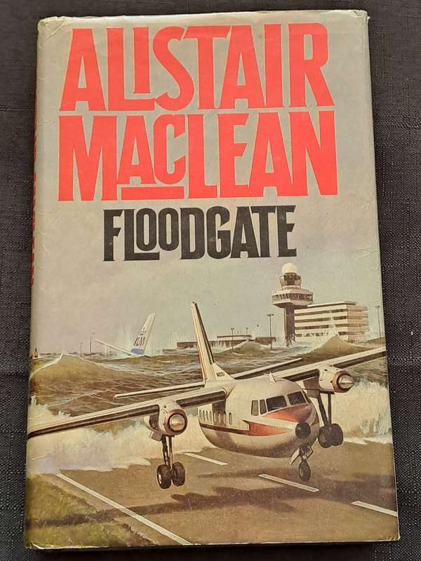 Alistair Maclean - FloodGate -  cardcover + dustcover - pages 315