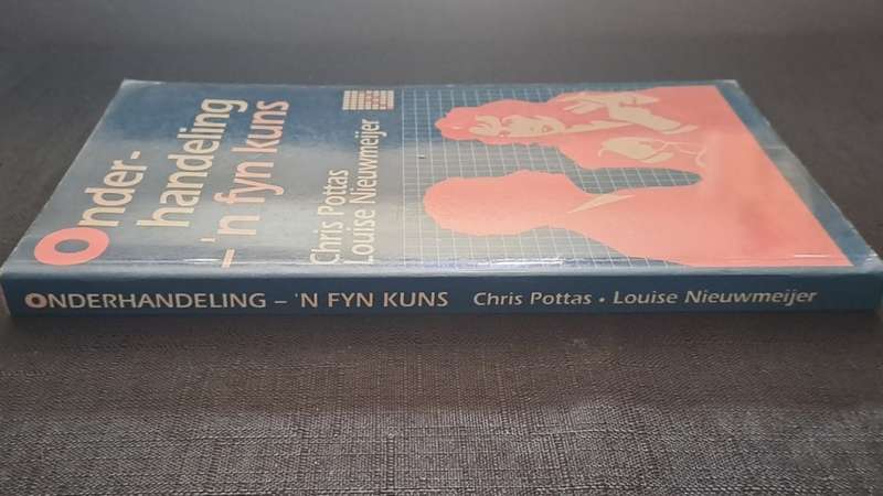 Chris Pottas & Louise Niewmeijer -  Onderhandeling - `n Fyn kuns - paperback/softcover - pages  134