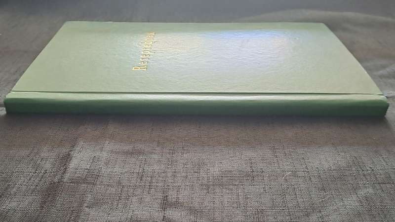 Almost A4 blank `Resepteboek` - pages: 100+
