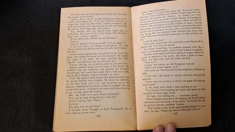 Leon Uris - Mitla pass - paperback/softcover - pages  480
