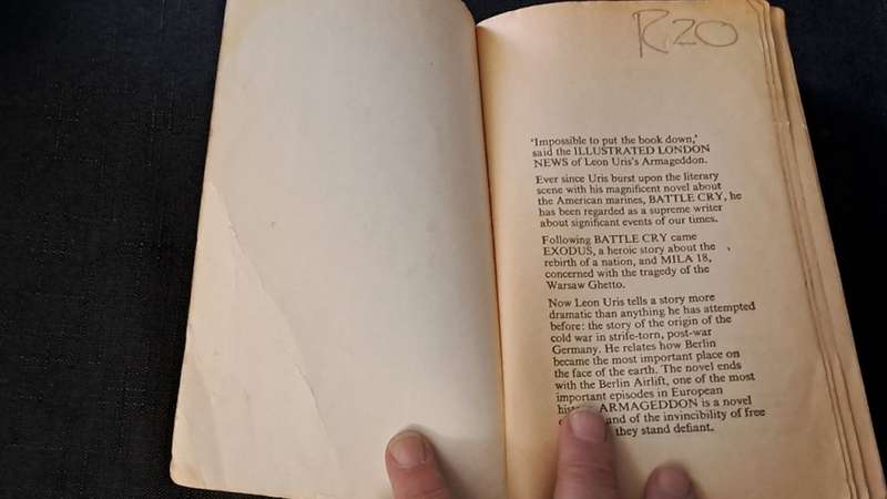 Leon Uris - Armageddon - paperback/softcover - pages  603