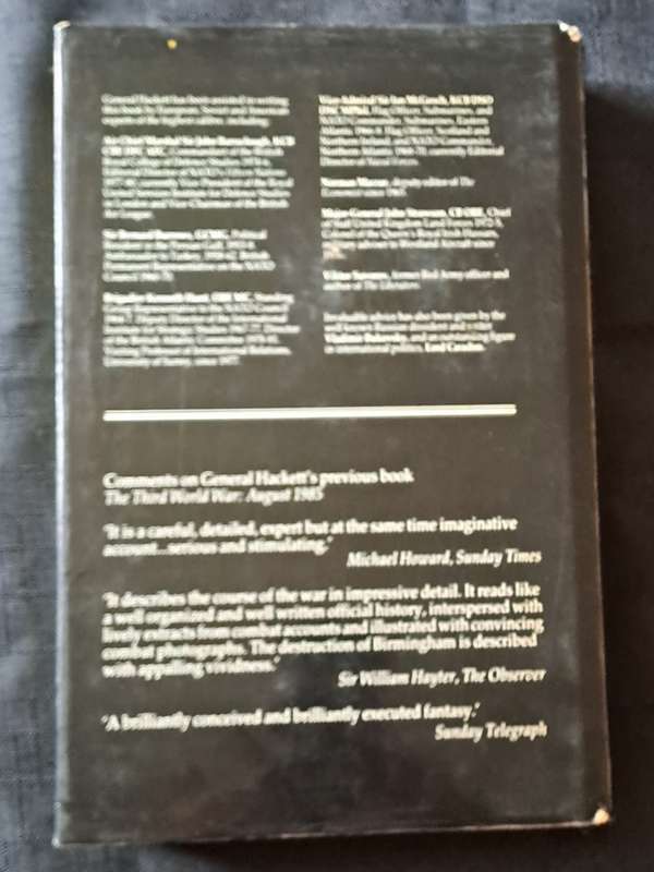 General Sir John Hackett - The Third World War: The untold story - hardcover + dustcover