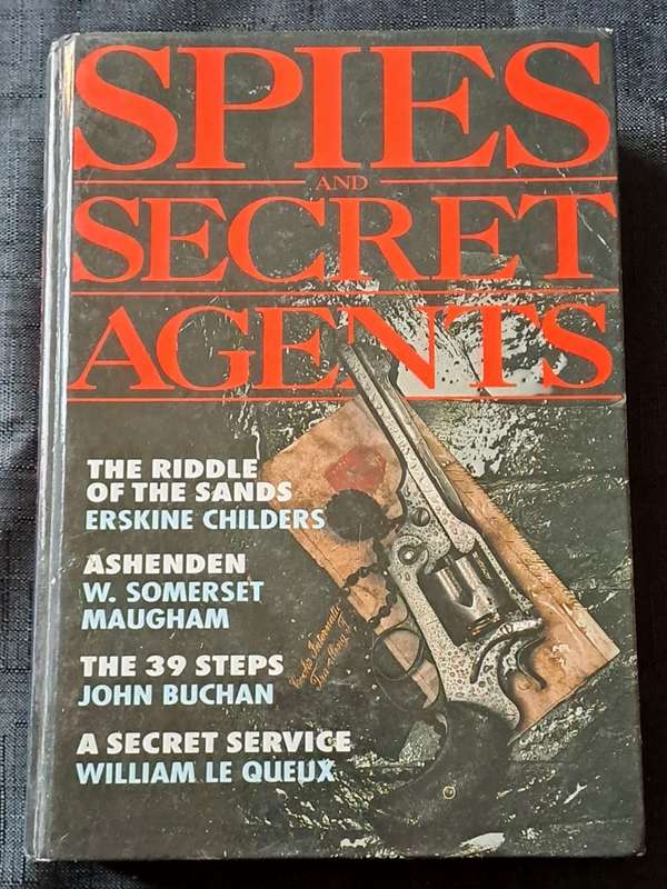 4 Different Authors - Complete and Unabridged - Spies and secret agents -  hardcover - pages 534