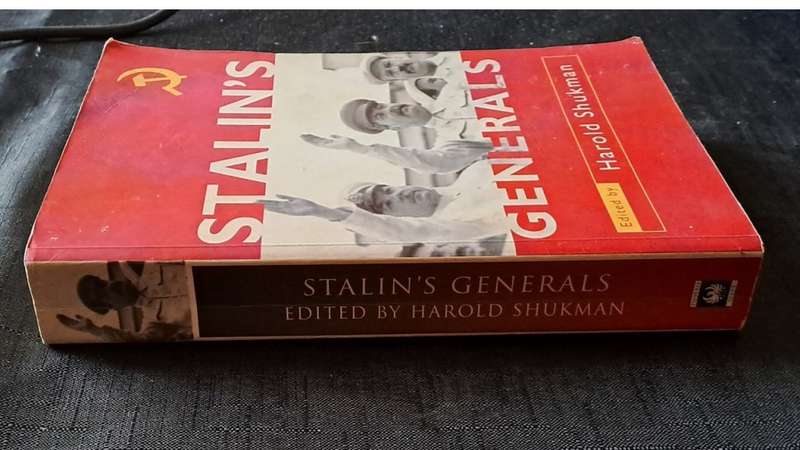 Harold Shukman (Editor)  - Stalin`s Generals -  paperback/softcover -  pages 467