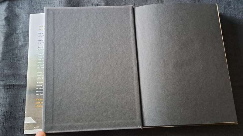 John Grisham - The Litigators  - hardcover + dustcover - pages 385