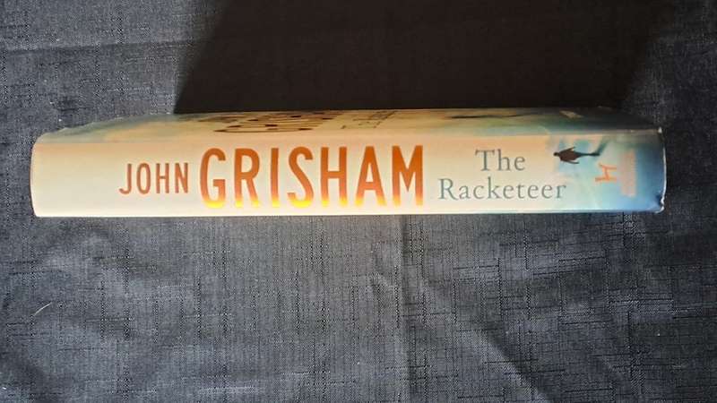 John Grisham - The Racketeer  - hardcover + dustcover - pages 340