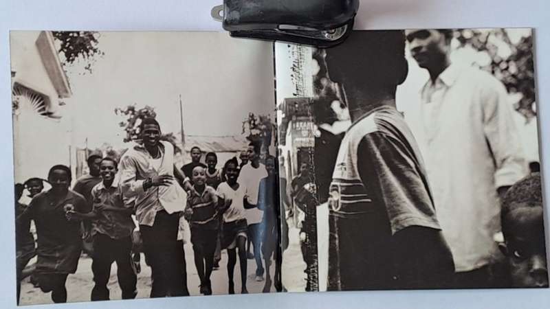 CD - Usher  - Raymond V Raymond -   2010