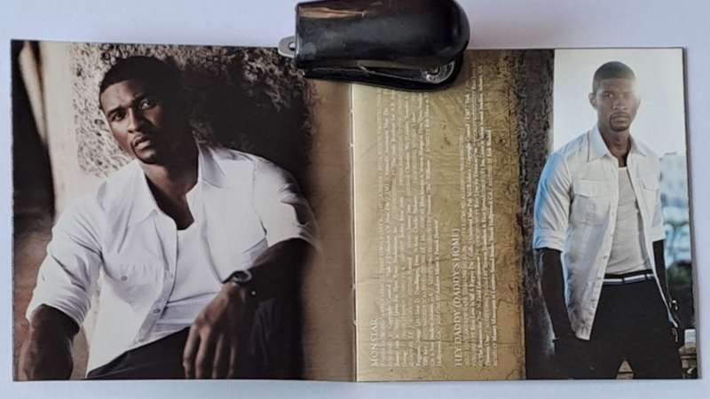 CD - Usher  - Raymond V Raymond -   2010