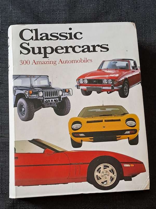 Richard Nicholls  - Classic supercars -  Mini encyclopedia  - paperback/softcover - pages 320